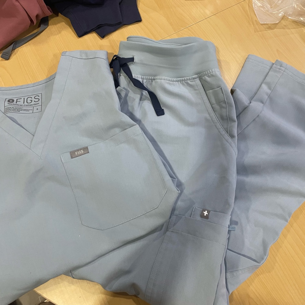 Figs Dusty Blue Scrub Set